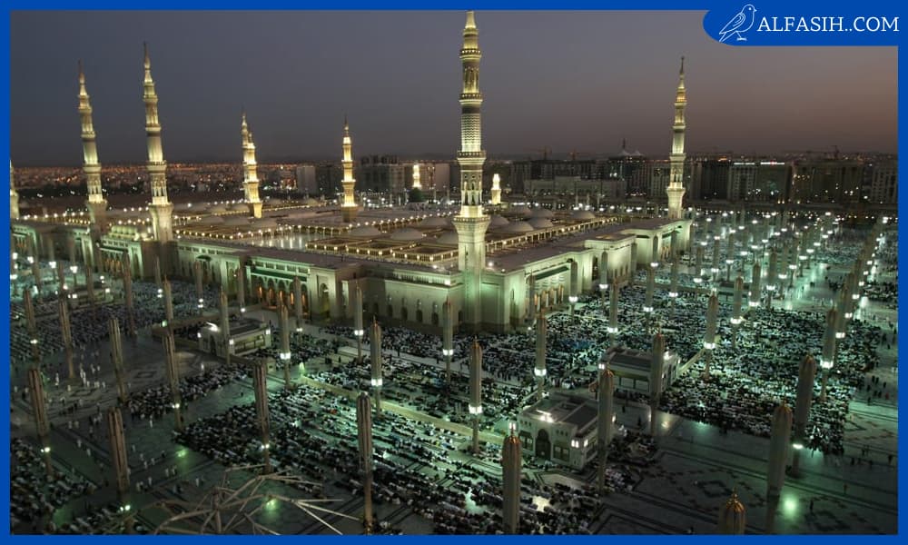 ما يسن للمسلم القيام به بعد زيارة قبر الرسول