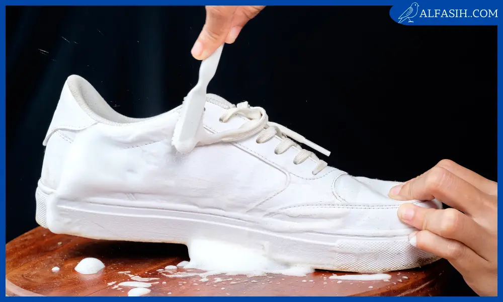 كيف أنظف الحذاء الأبيض1